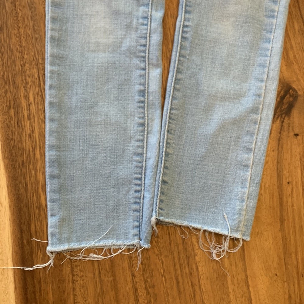 Levi’s High Rise Jeans. - Picture 4 of 5